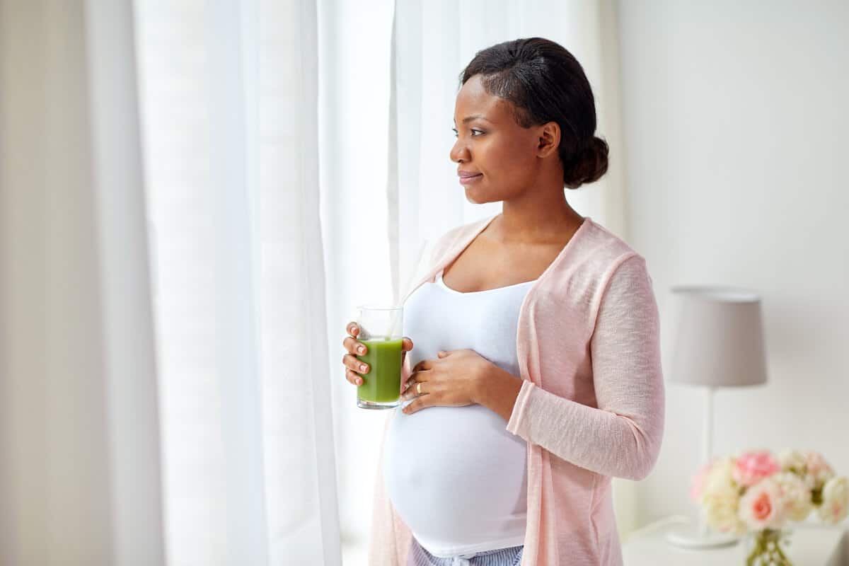 Pregnant women supplementing with folic acid