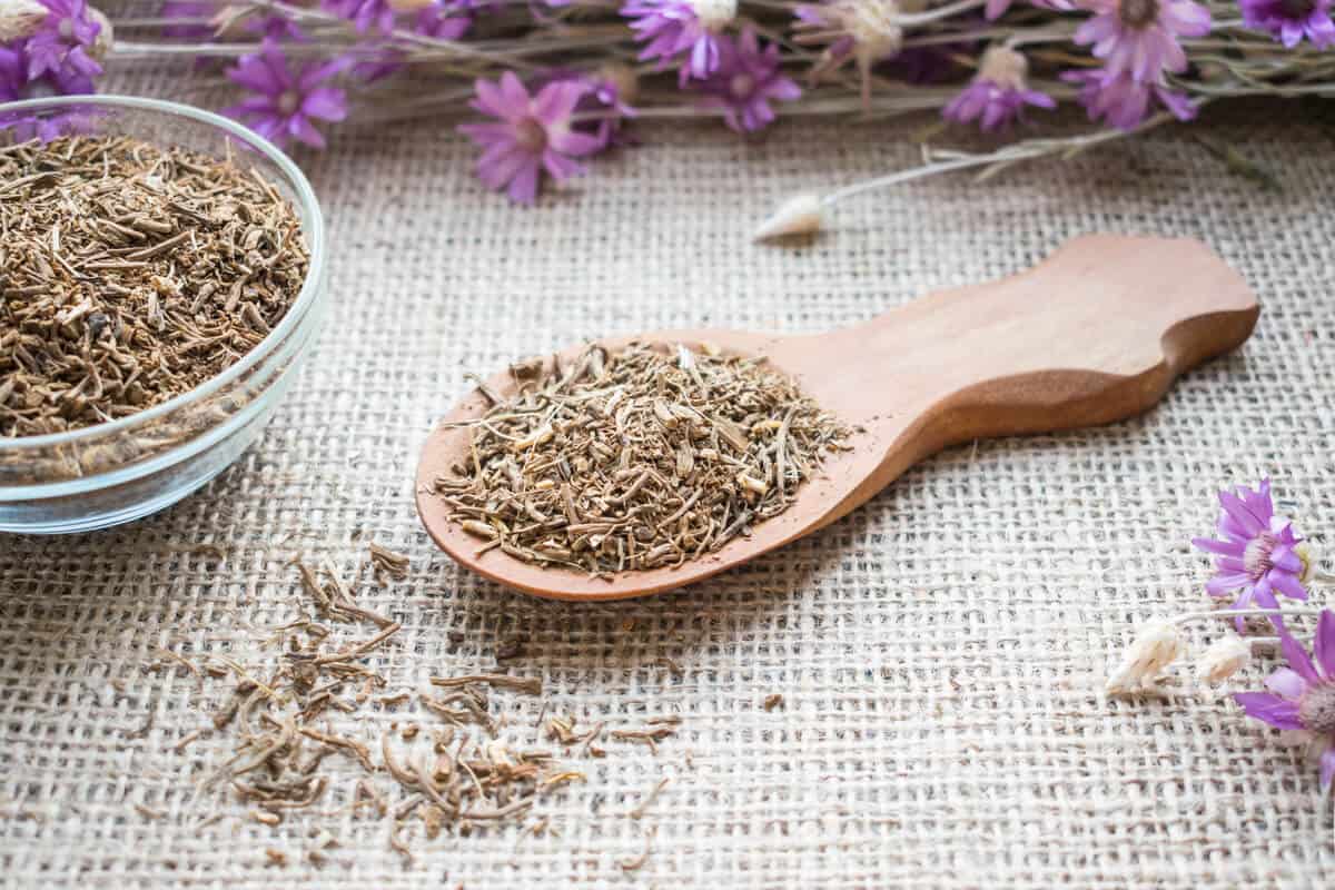 Ground dried valerian root