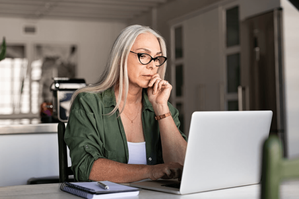 woman doing research in Vitamin B